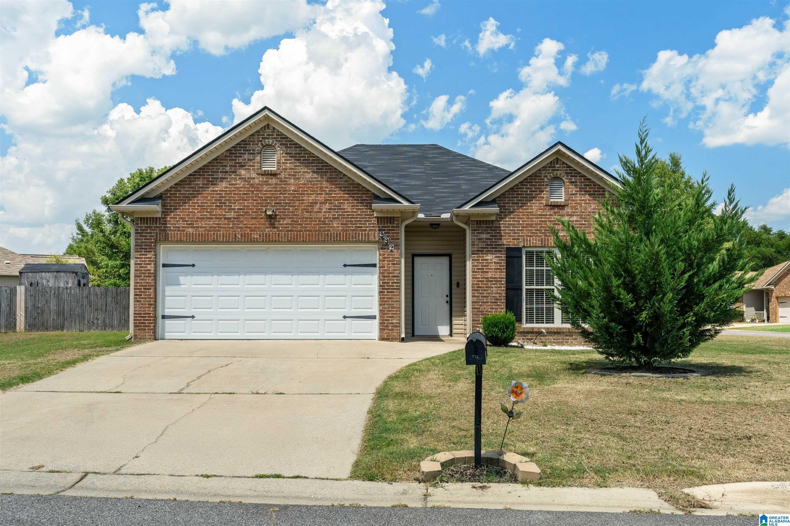 992 MERIWEATHER DRIVE – photo 2