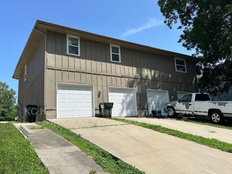 6337 N. Wyandotte St. – photo 1