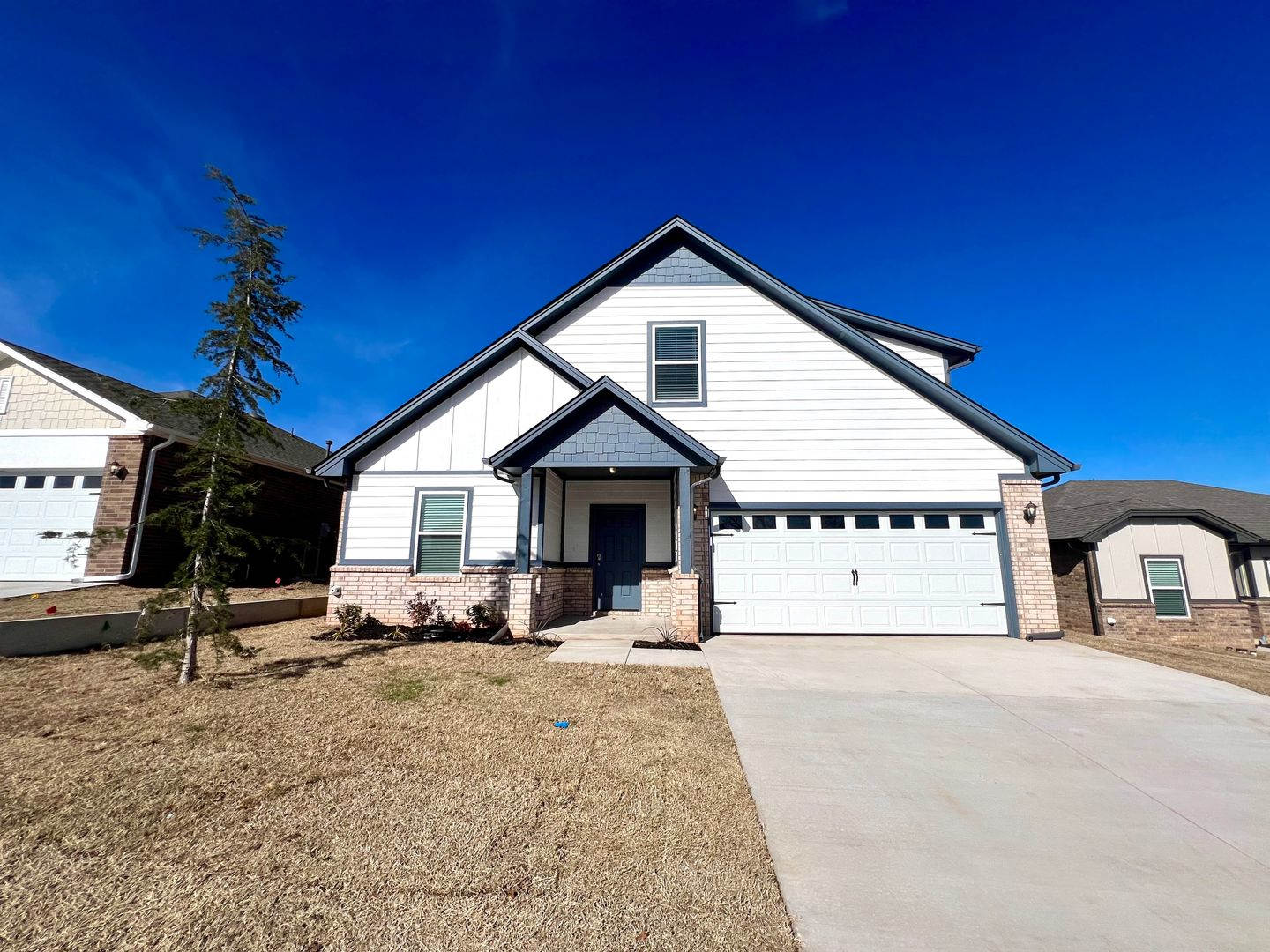 Stunningly Large 4 Bedroom 3 Bathroom 2 Car Garage Home In Oakdale School District Neighborhood Park – photo 2