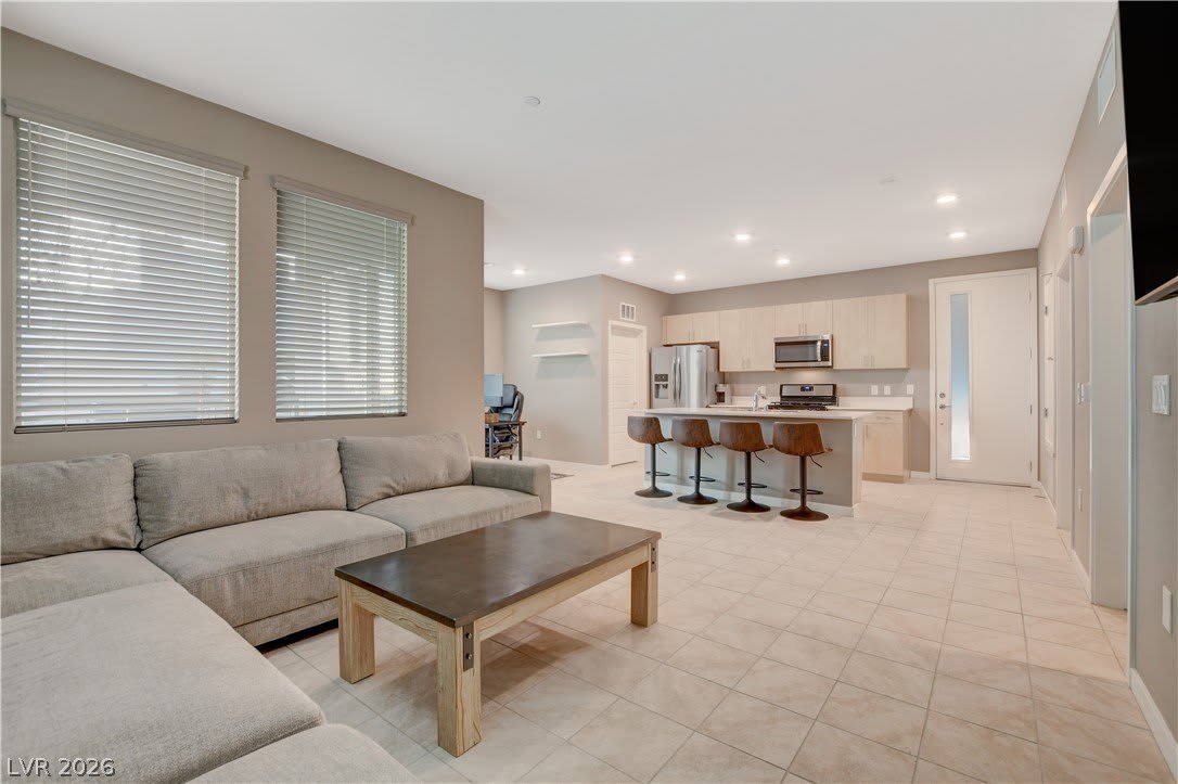 11238 Essence Point Avenue – photo 2