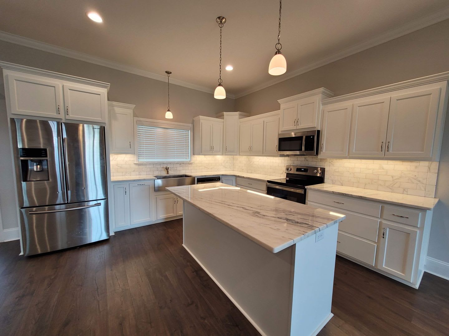 Luxurious Living: Spacious 4 Bedroom Home with 3-Car Garage and Pet-Friendly in Lakeland, GA – photo 4