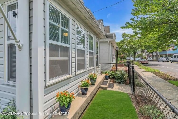 113 Webb Avenue – photo 4