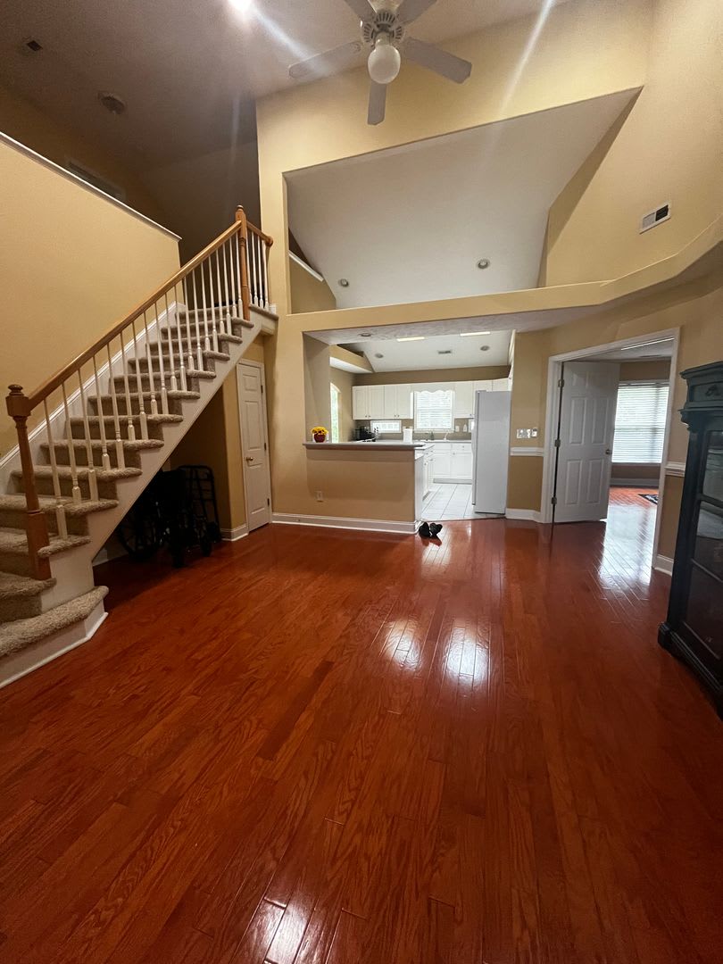 3 bedroom 3 bath with Fenced in Yard in Taberna – photo 3
