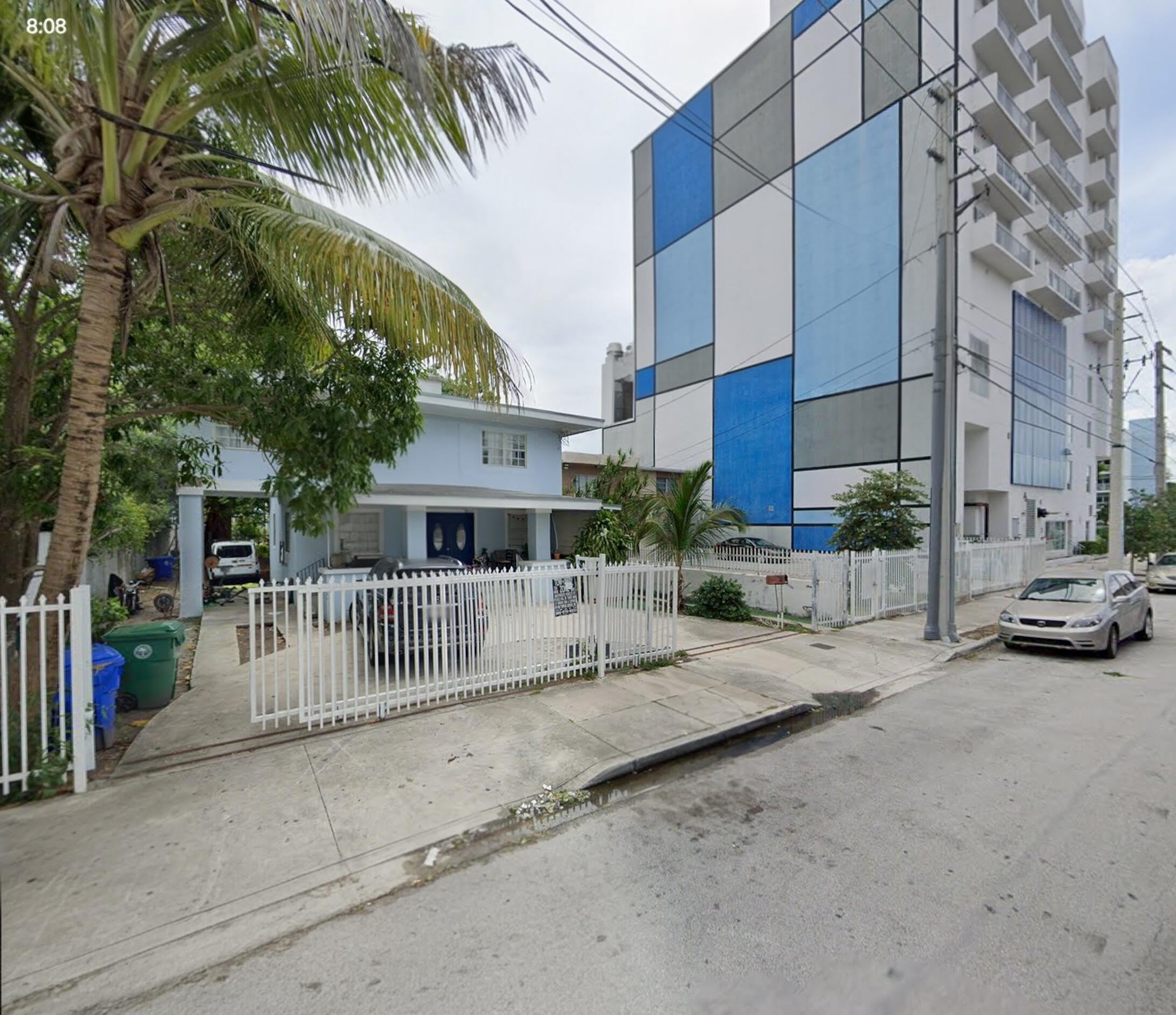 652 NW 1st Street – photo 1