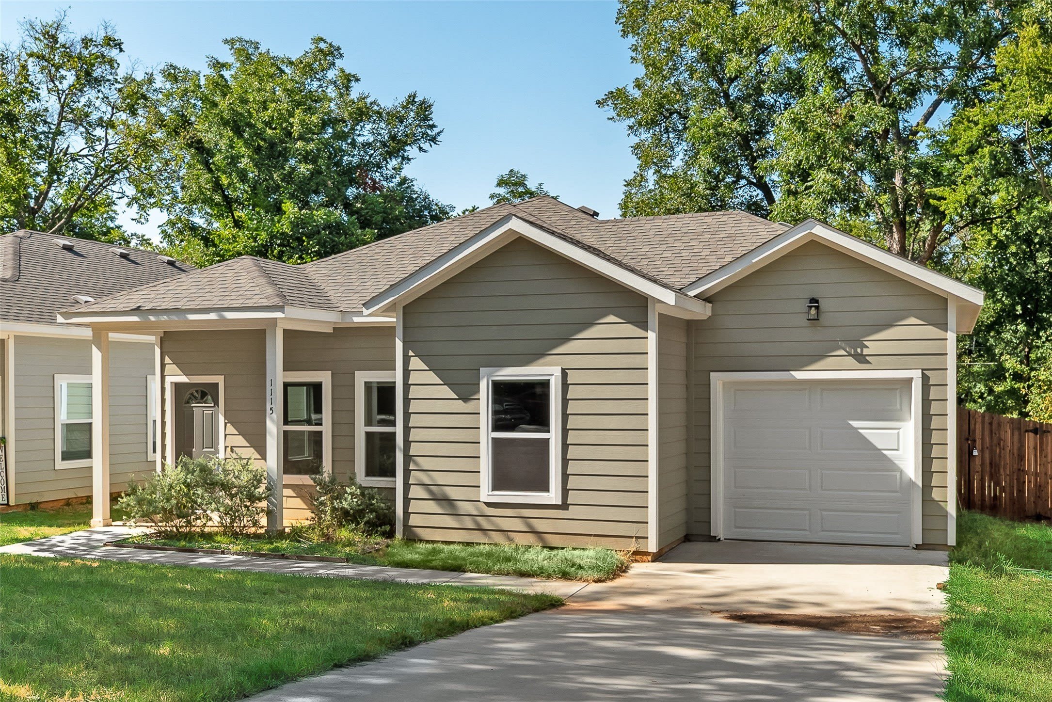 1115 W Johnson Street – photo 1