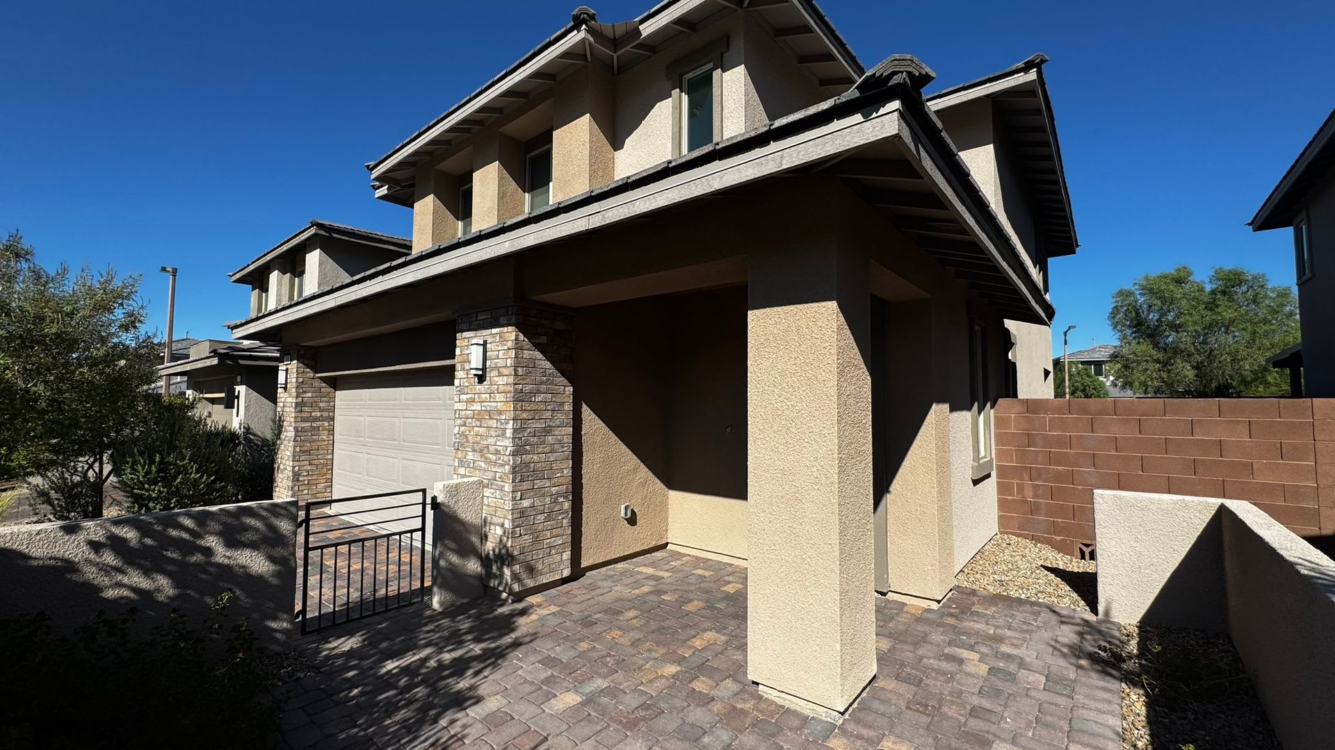 Upscale Executive Living – photo 2