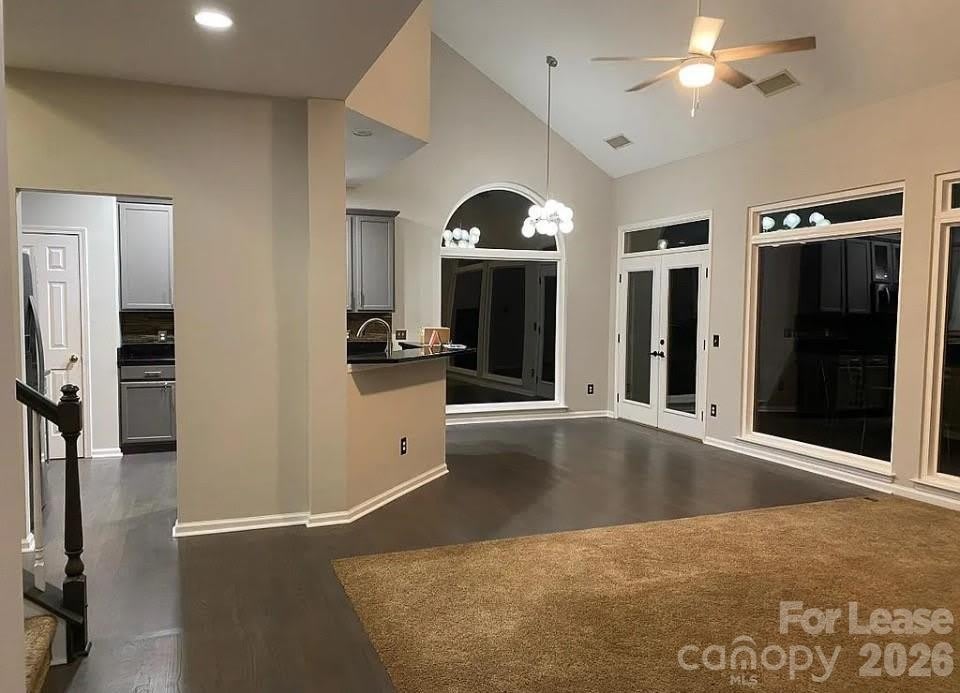 519 Delburg Street – photo 5
