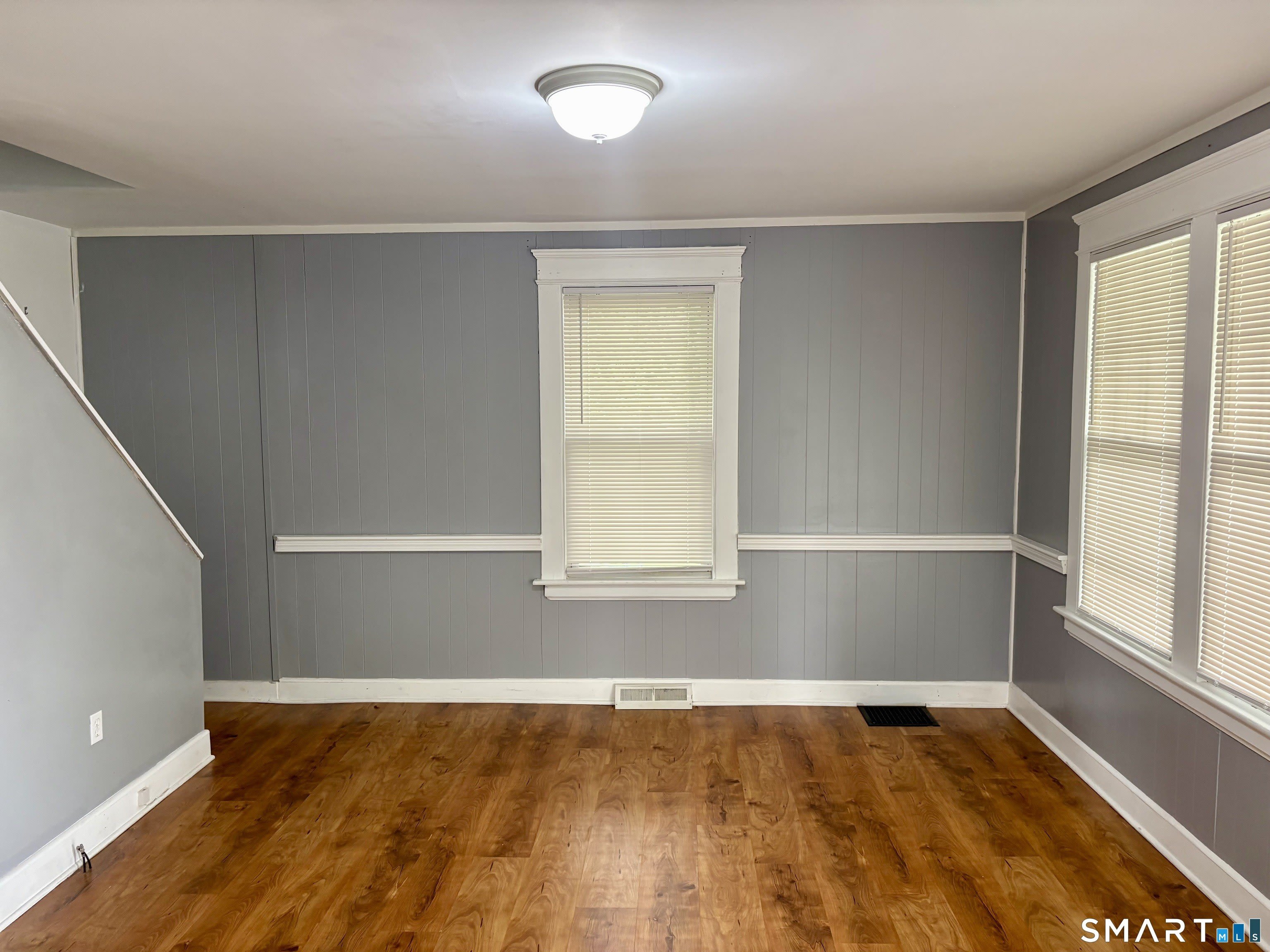 565 Sylvan Avenue – photo 4