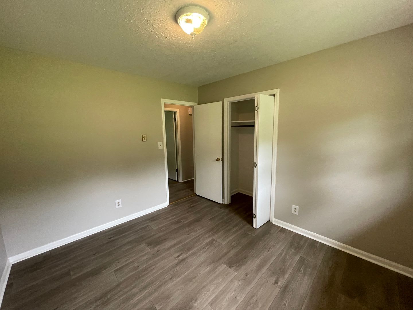 3 bedroom 1 bath brick ranch house. – photo 5