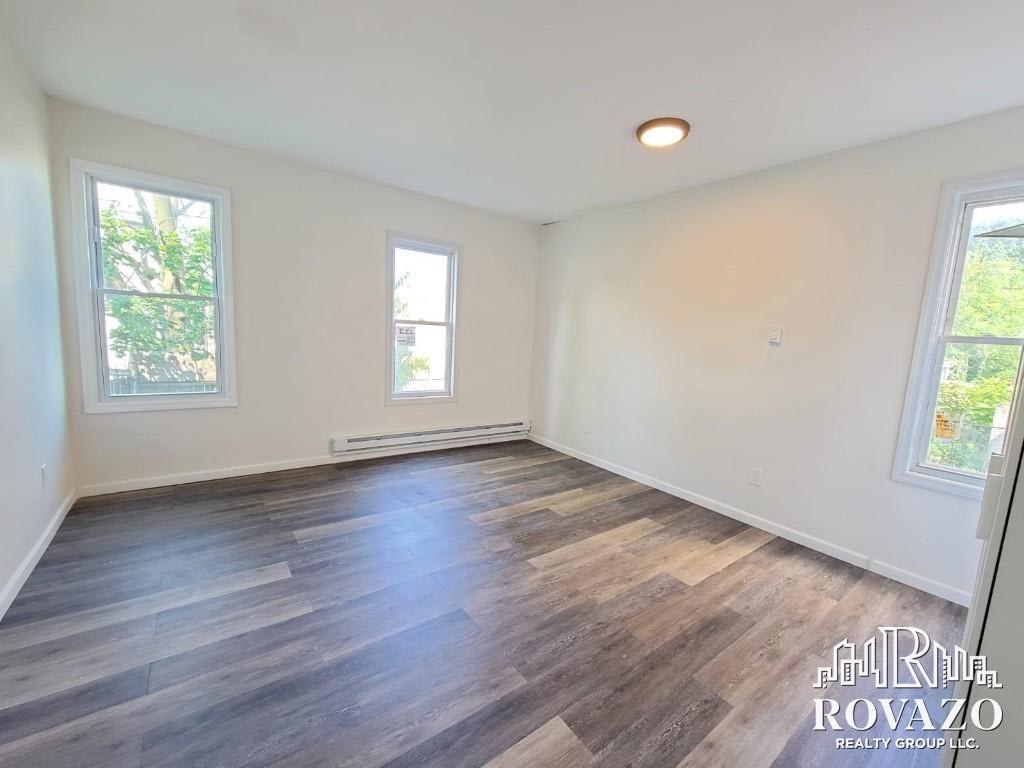 959 Grove Street – photo 4