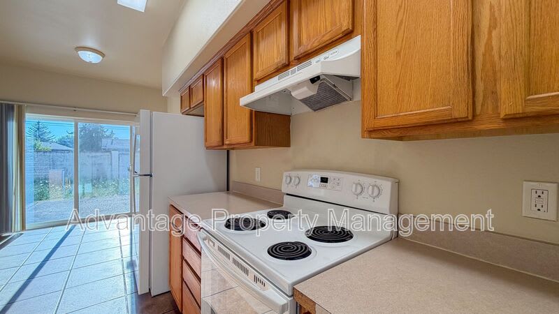 2834 Raleigh Ct Se – photo 4