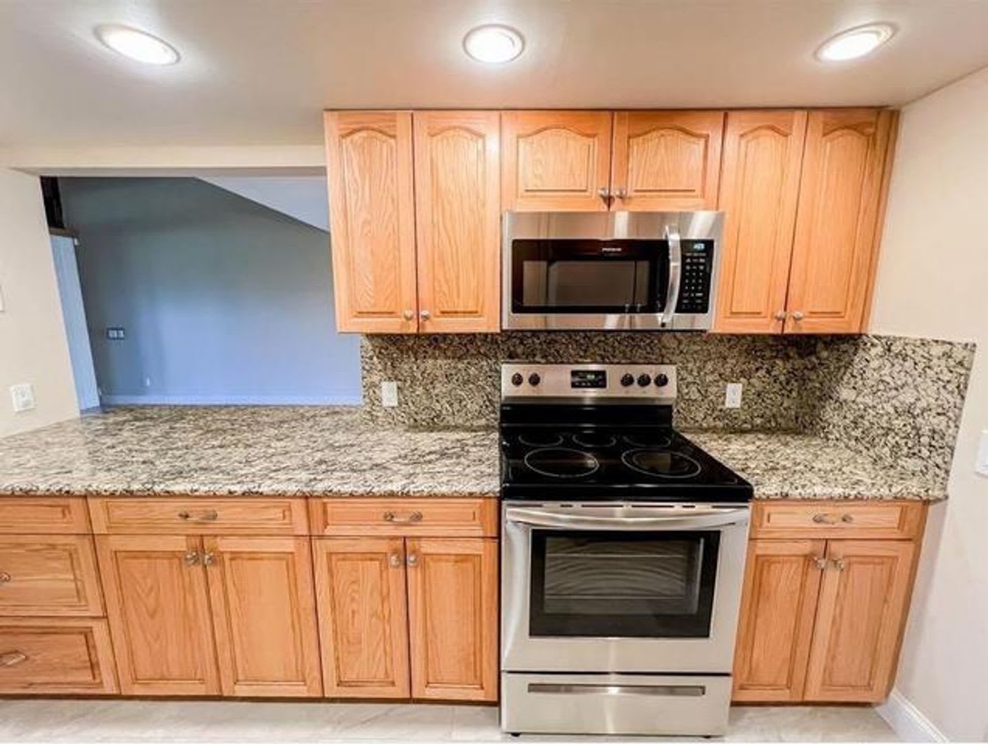 10740 S Golfview Drive, Pembroke Pines, FL 33026 – photo 2