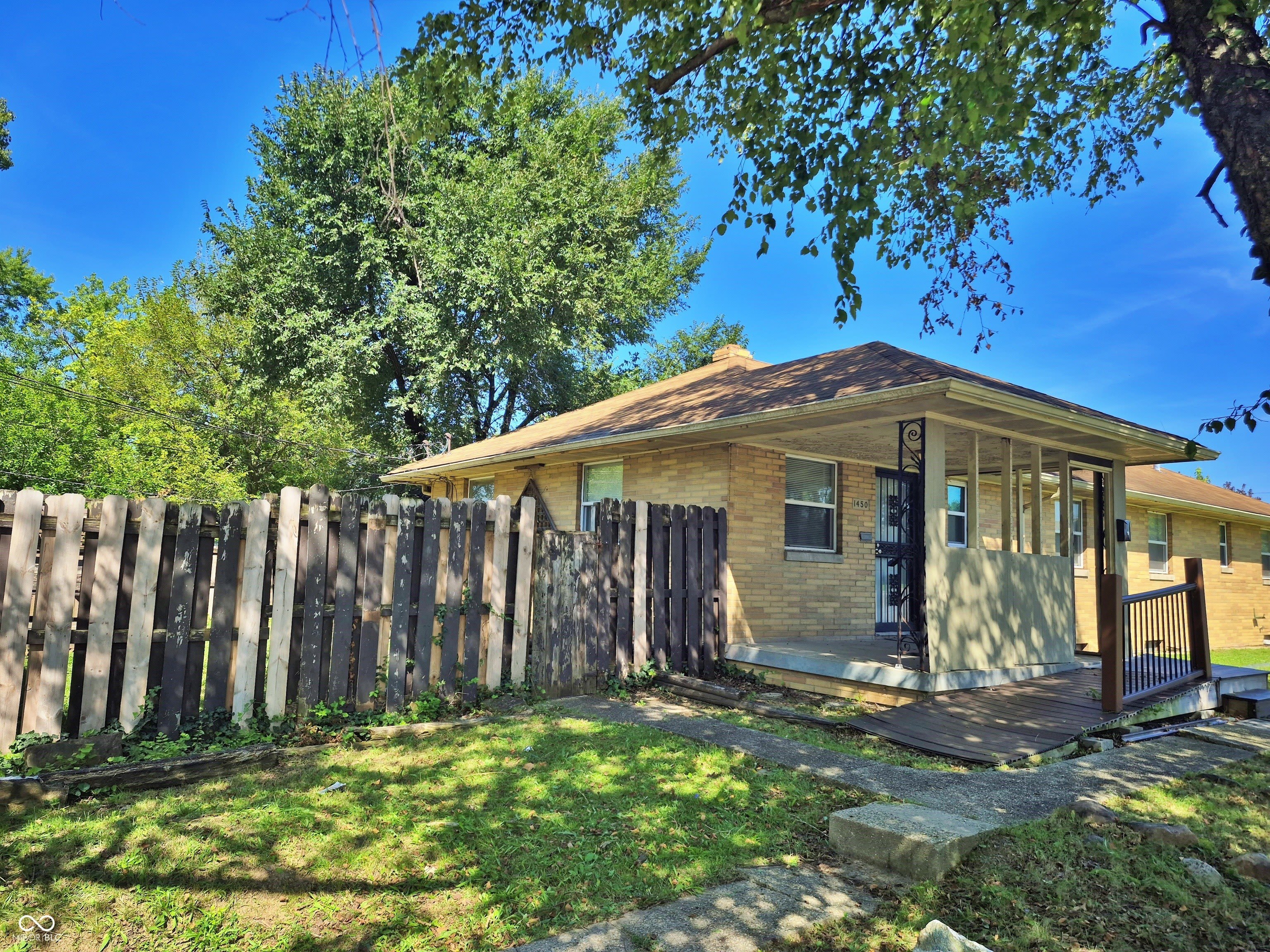 1450 N Campbell Avenue – photo 2