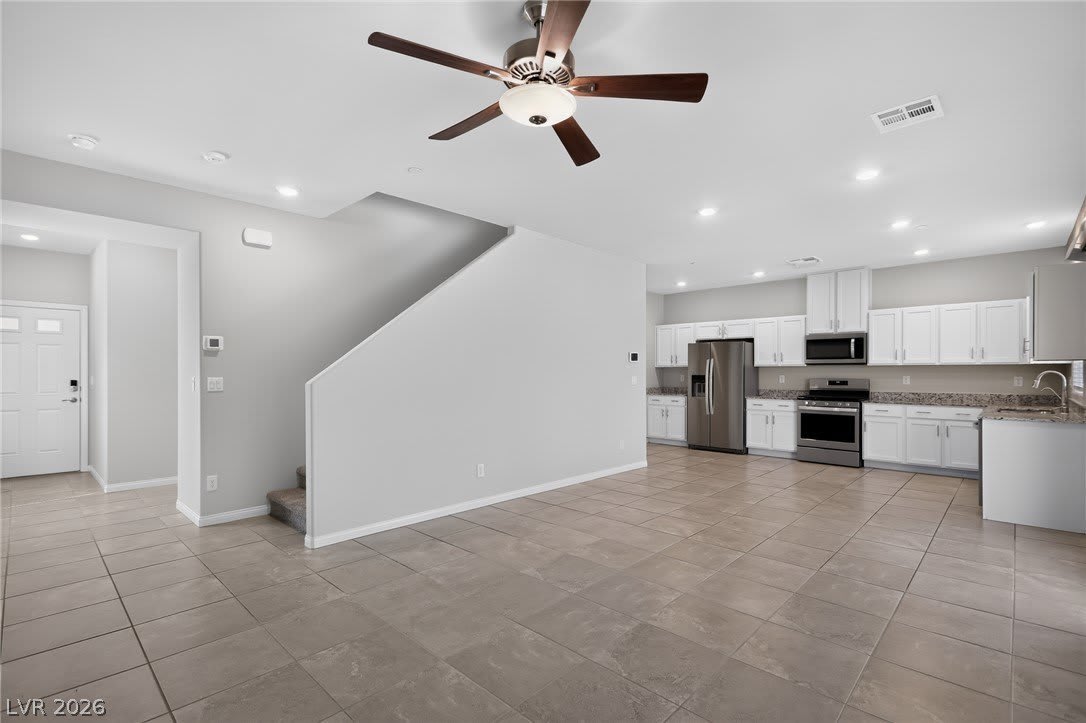 371 Scarlet Pine Court – photo 2