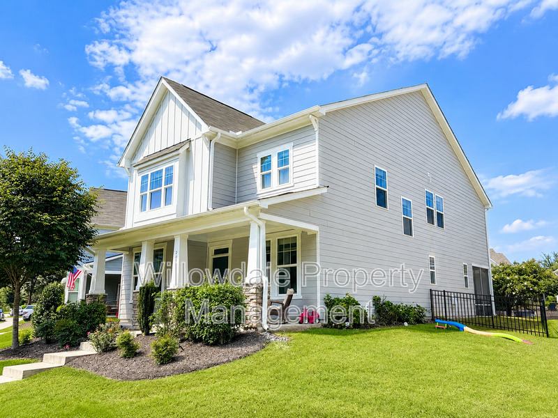 208 Daisy Grove ln – photo 2