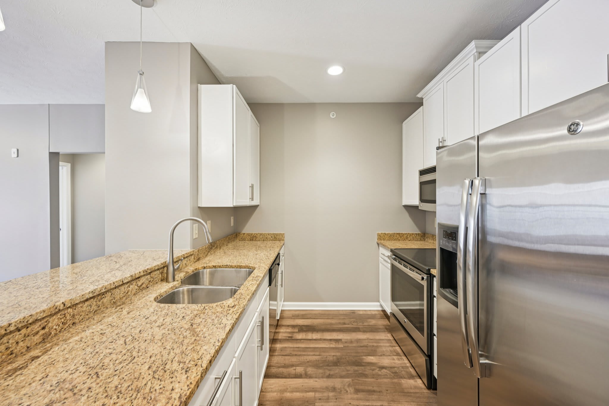 Residences at Carmel City Center – photo 4