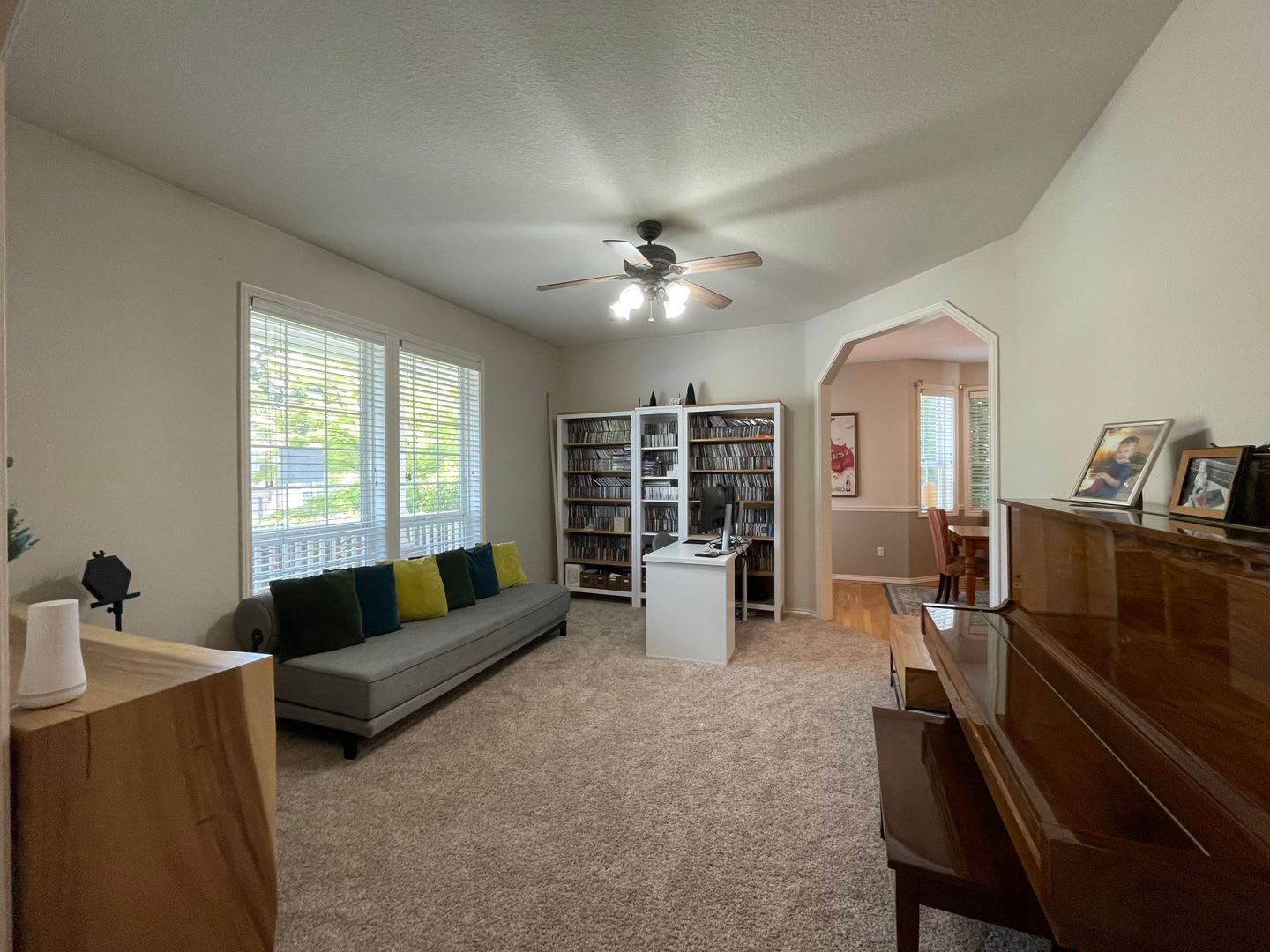 Tualatin 3 Bedroom With Den Bonus Room 2 5 Bath Home Close To Legacy Hospital Has A C Includes Lawncare – photo 5