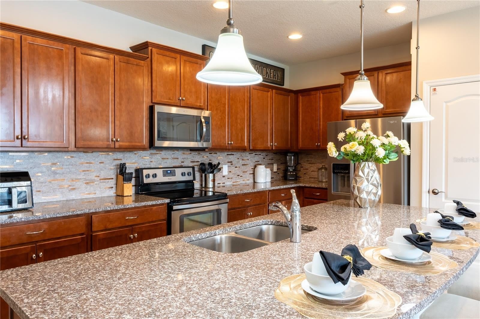 8894 Geneve Court – photo 4