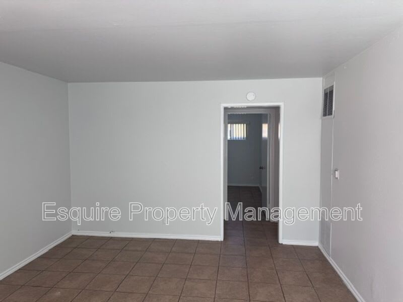 620 W CUESTA DEL MAR DR – photo 2