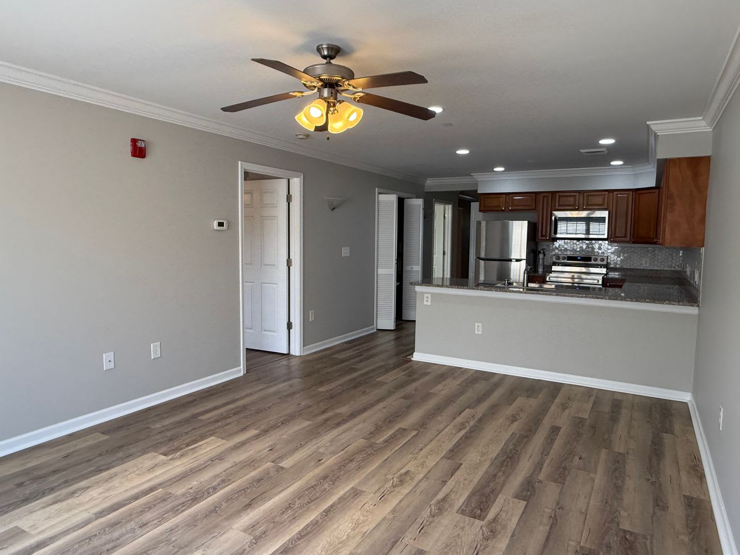 Immaculate 3/2bath one level unit- ETSU Campus – photo 5