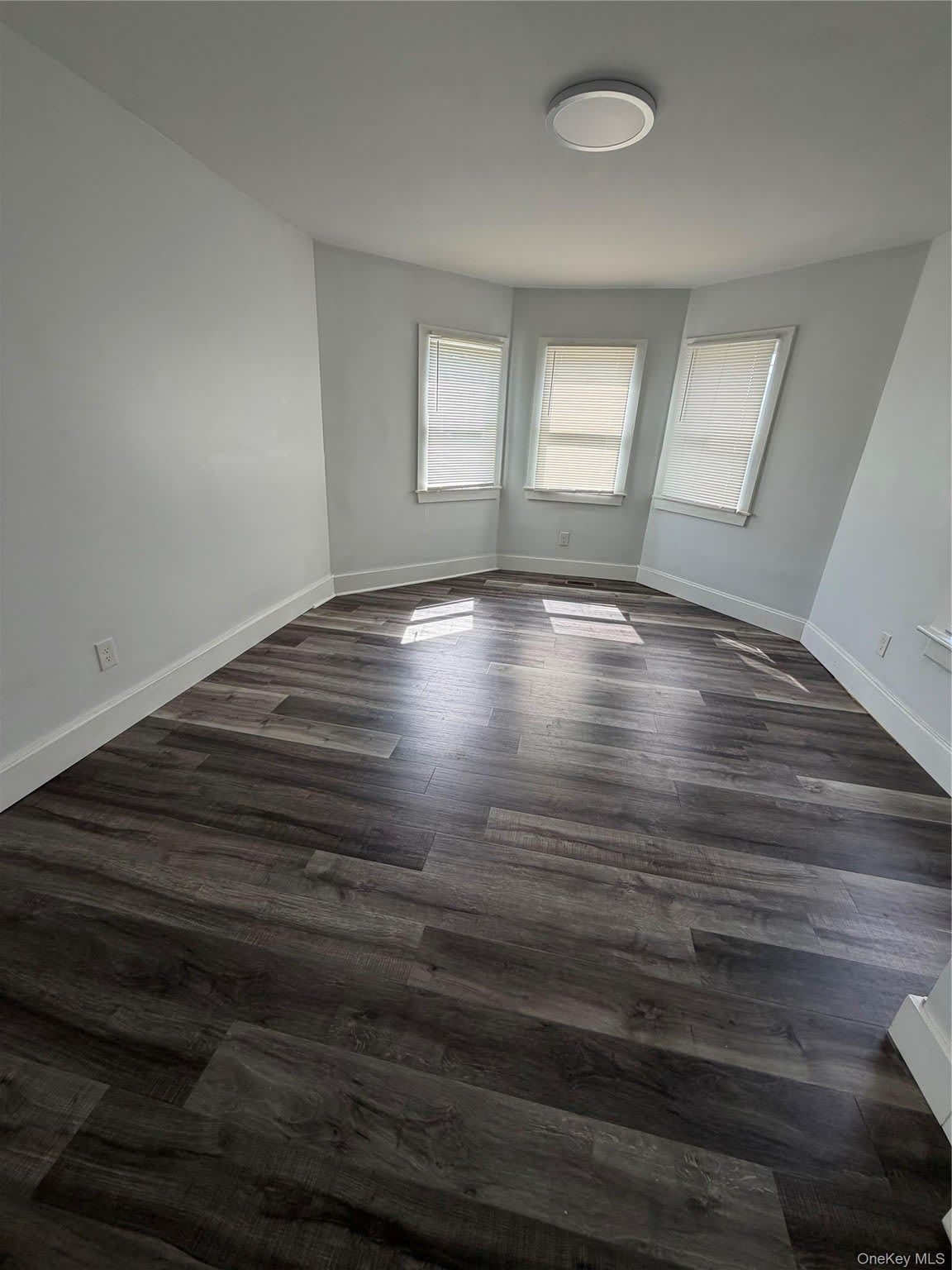91 River Avenue – photo 4