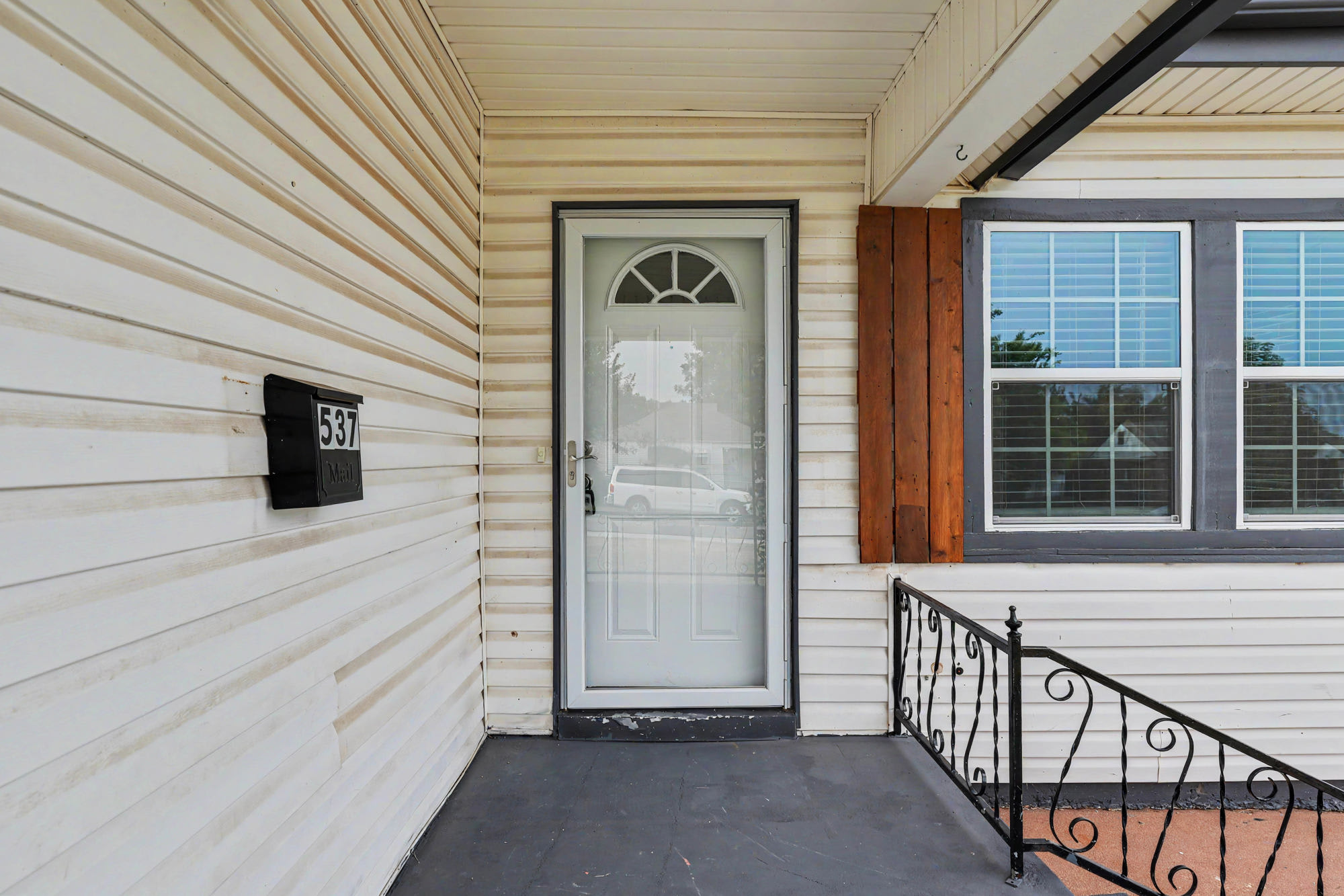 537 Southwest 45th Street – photo 4