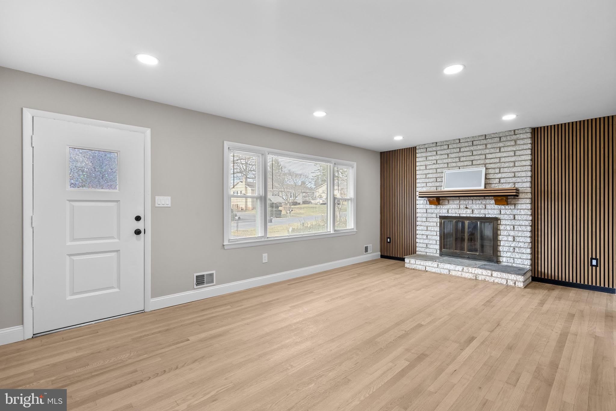 3887 SHADYWOOD Drive – photo 4