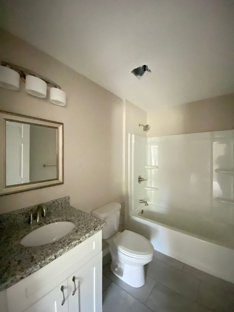 Desirable SW Ocala Neighborhood 3/2/2 *WON'T LAST* – photo 1