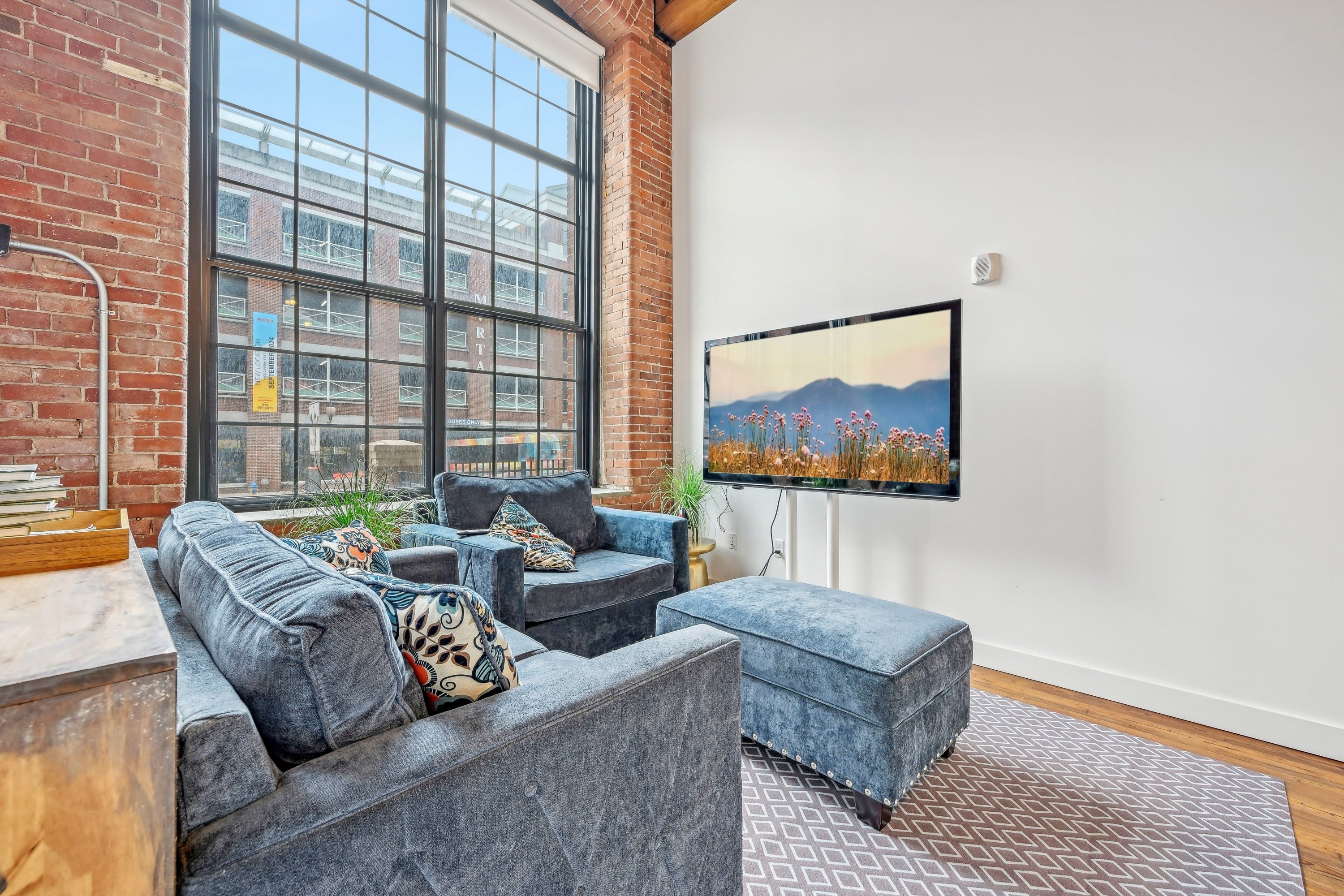Riverwalk Apartments – photo 5