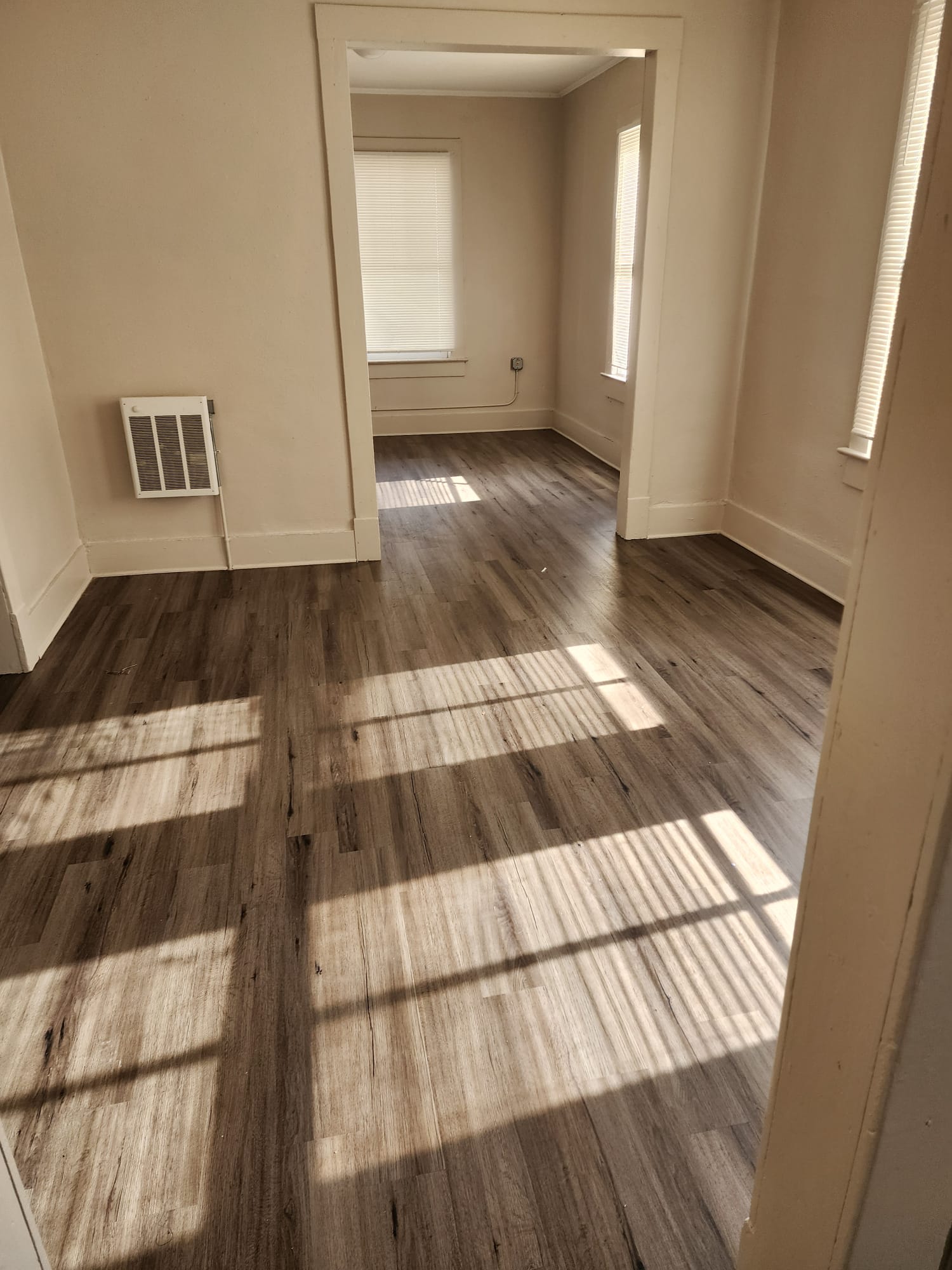 666 W Robinson St – photo 4