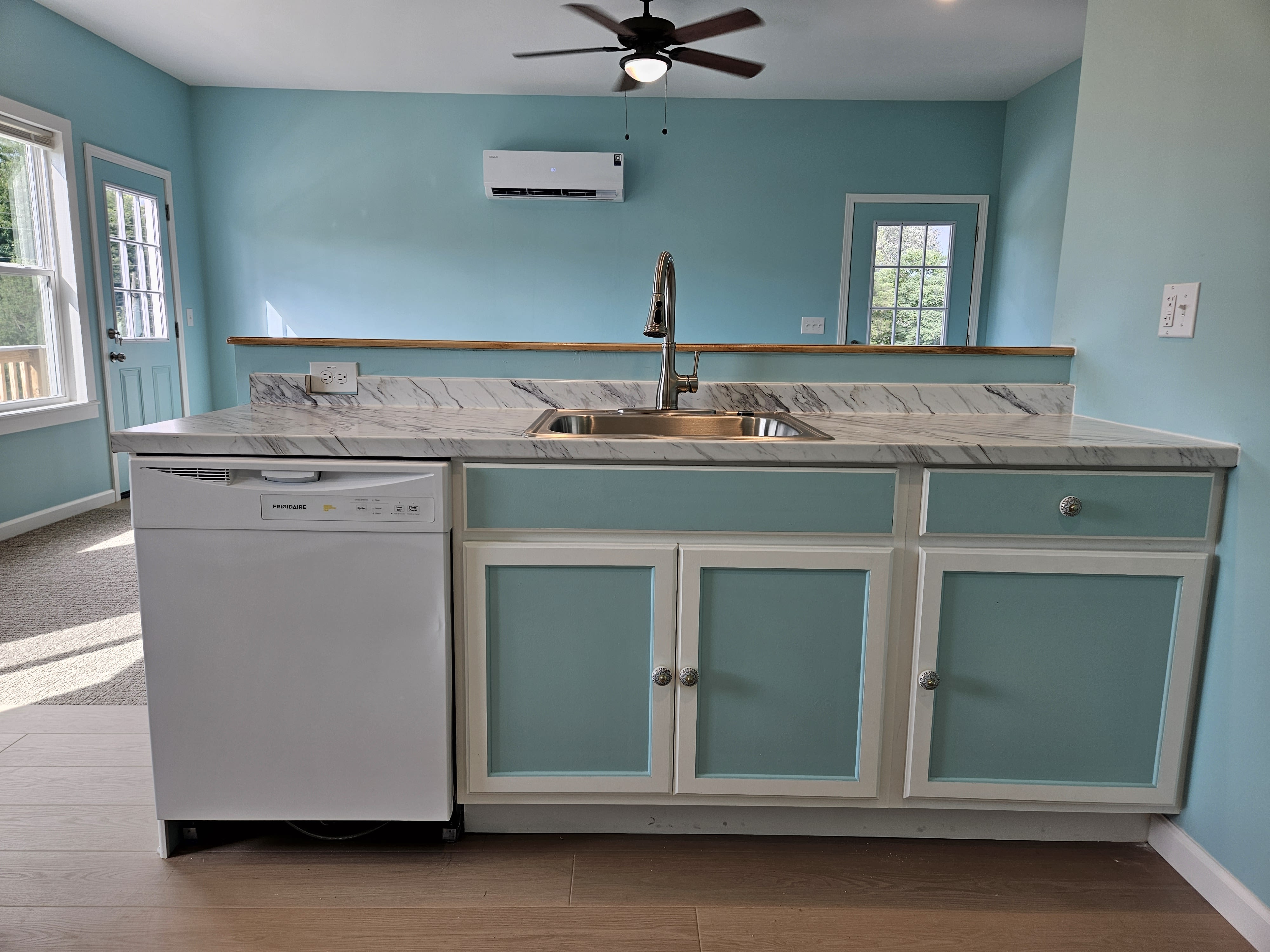 308 Hall St – photo 5