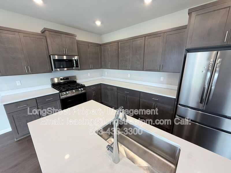 5954 Henshaw St SE – photo 4