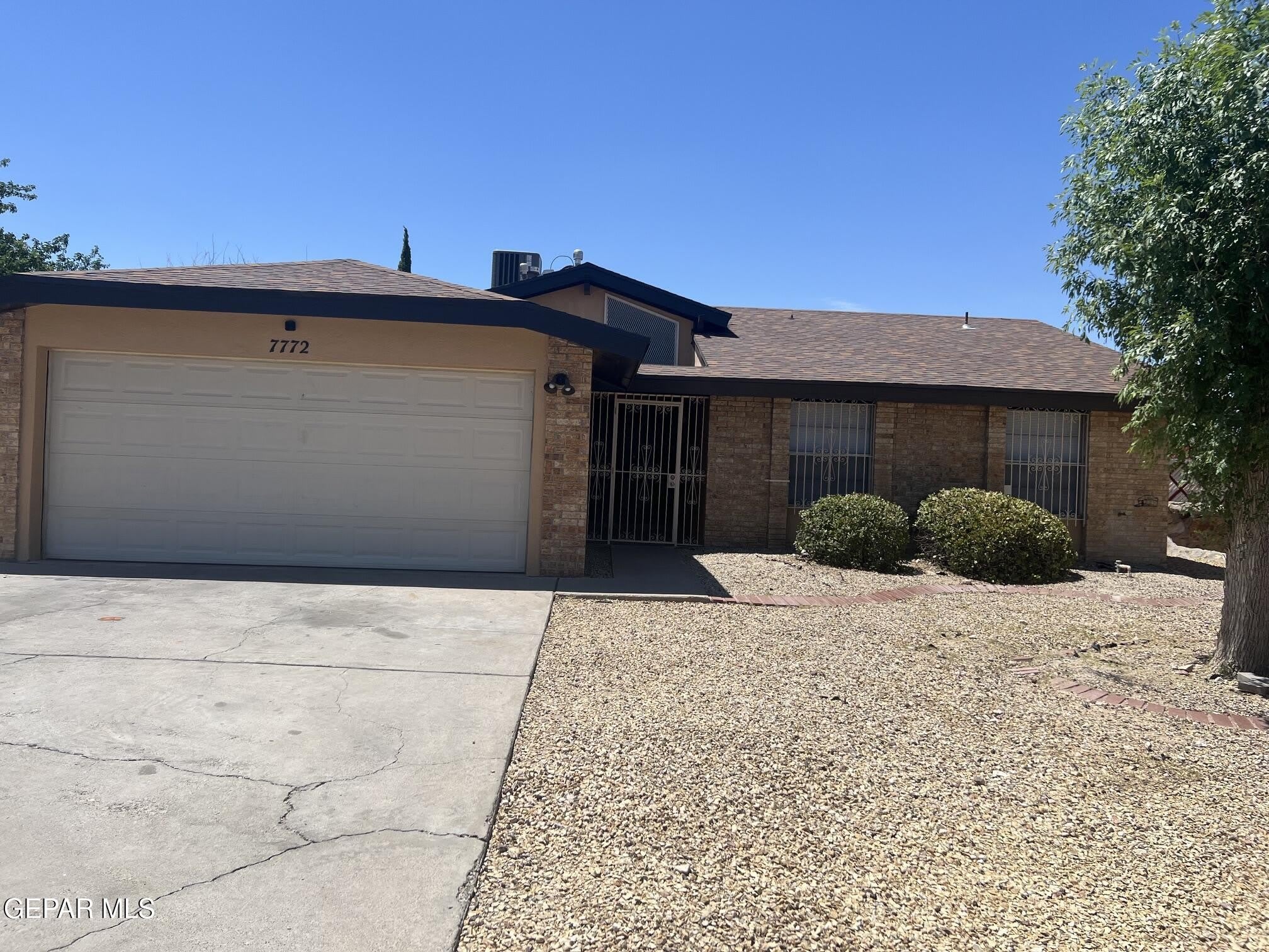 7772 Iroquois Drive – photo 1