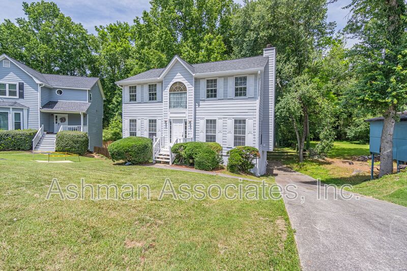 2402 Betsy Court SW – photo 2