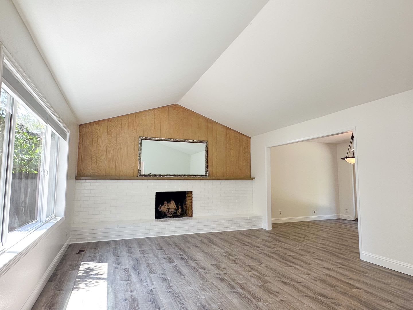Lovely Willow Glen Home with beautiful yard! – photo 2