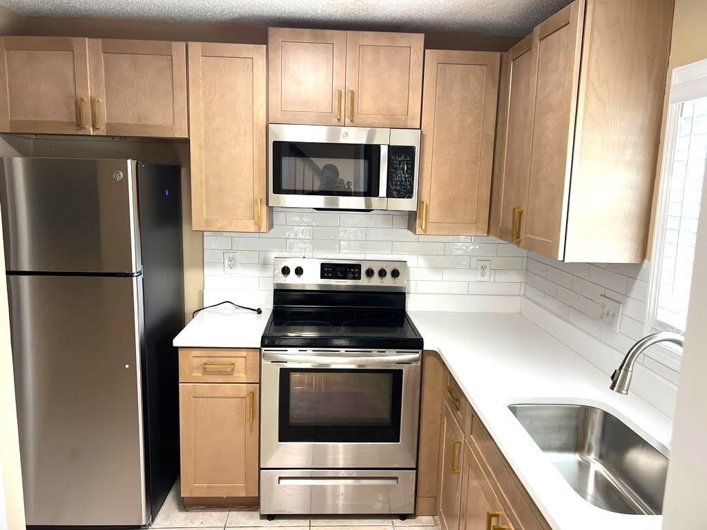 872 Baltimore Place SW – photo 2