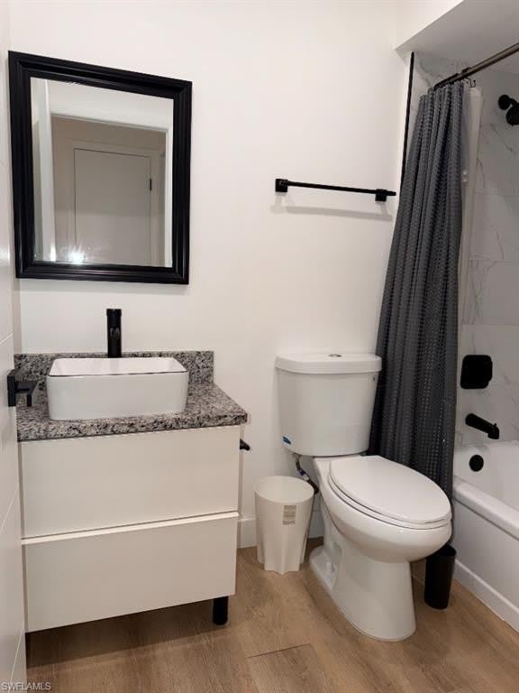 1103 SE 8th Ter – photo 3