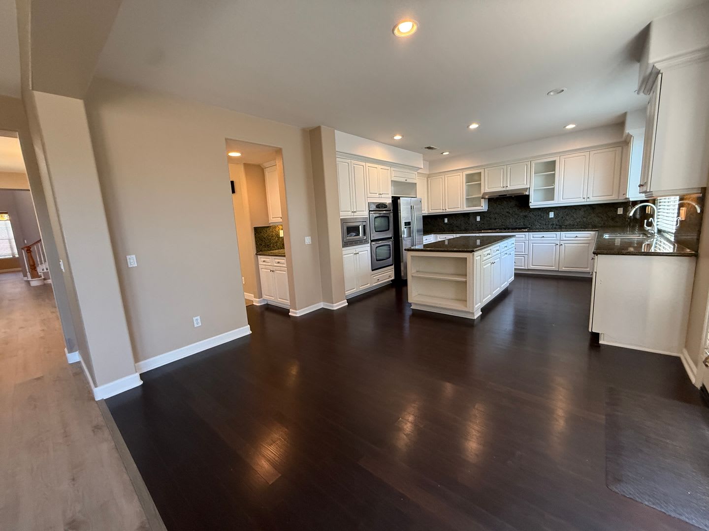 San Marcos 5Br Executive House 4 5 Baths Granite Kitchen 3 Car Private Fenced Yard Avail Now – photo 1