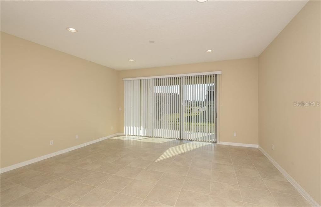 3890 Grassland Dr – photo 3