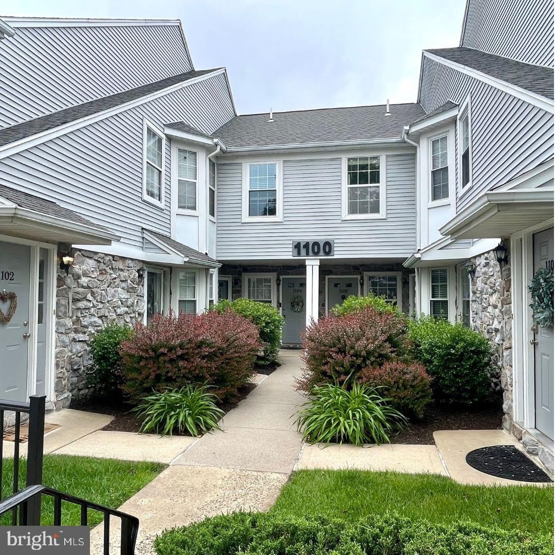 1104 Mews Drive – photo 2