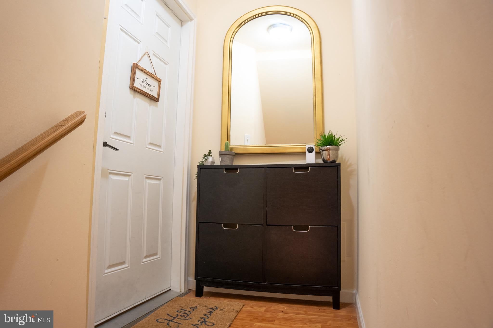 1537 W STILES Street – photo 2