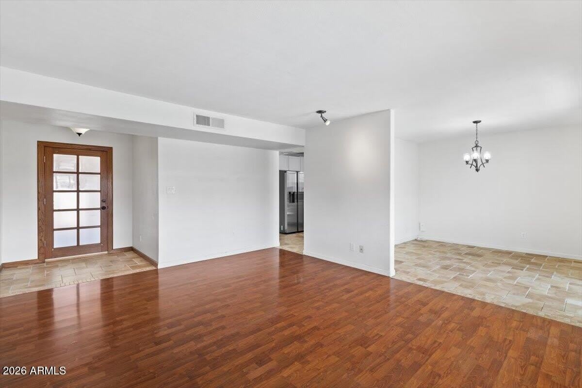 730 N SYCAMORE – photo 5