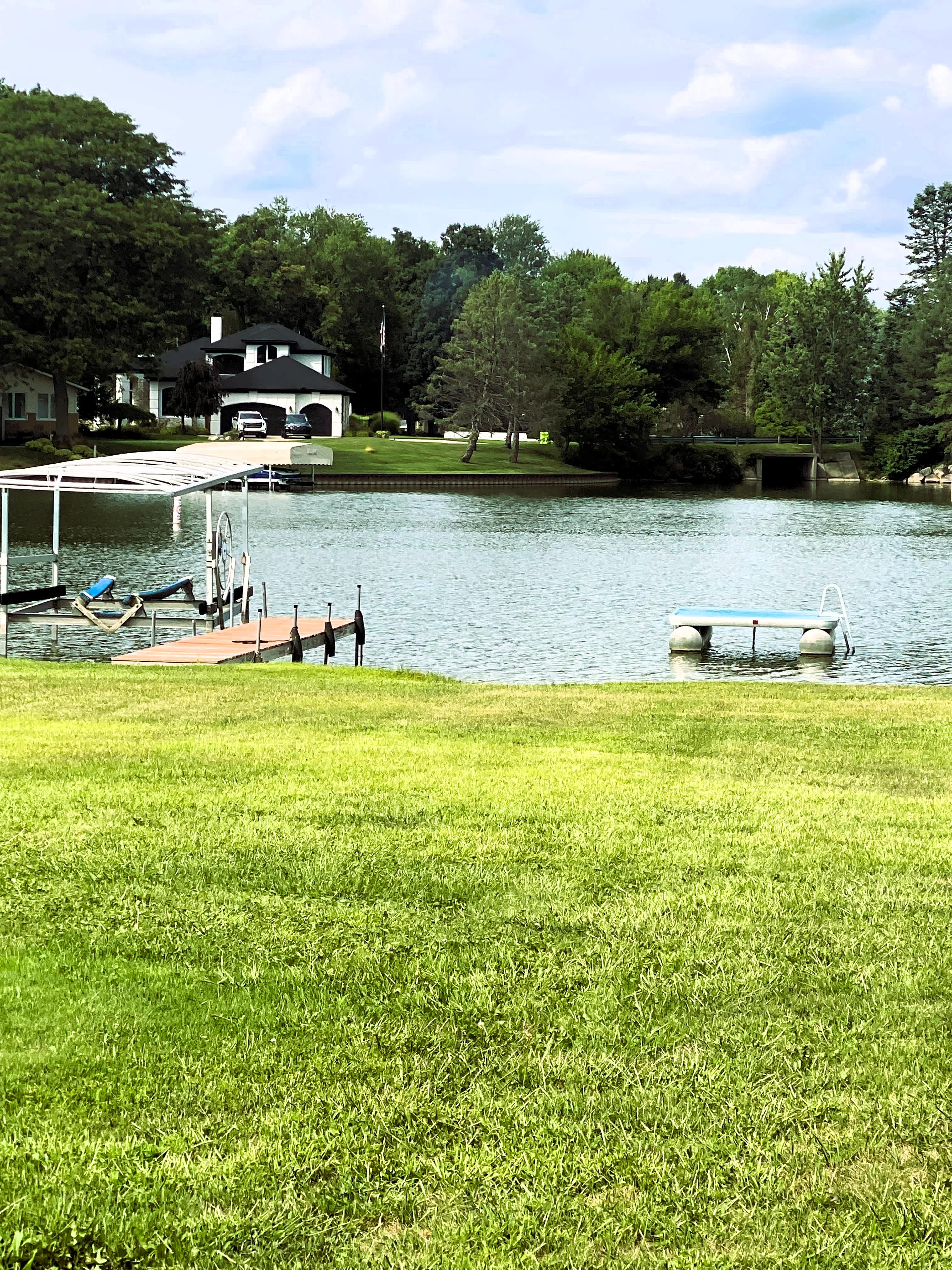 1611 Ludean Drive – photo 3