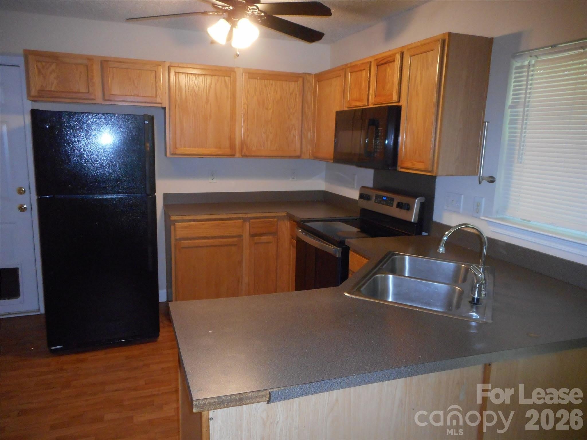 8037 Shiny Meadow Lane – photo 3