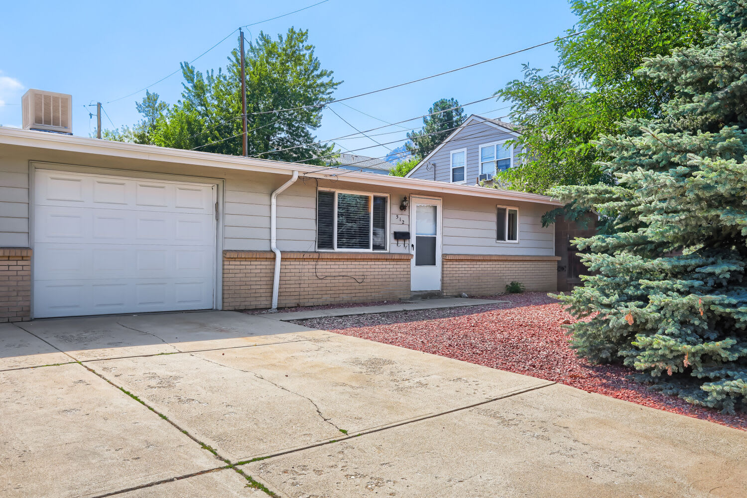 512 Maple Street – photo 1