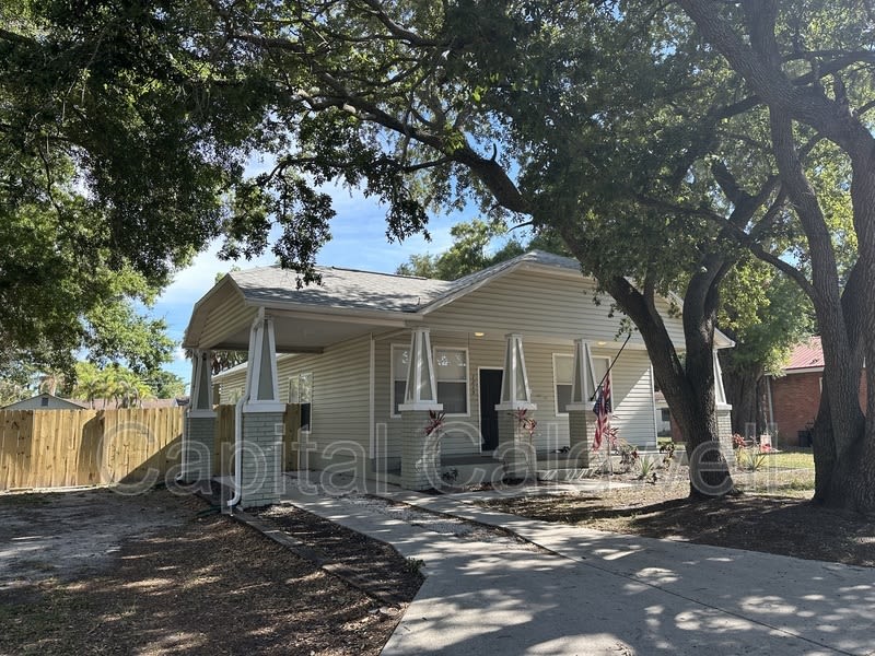 1215 E 29Th Ave – photo 1