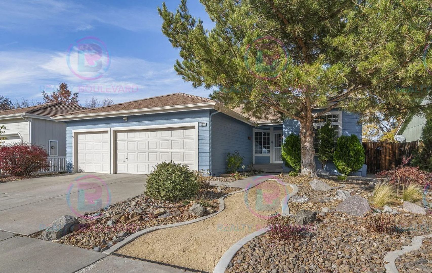 Spacious 4-Bedroom Home in Rosewood Lakes with Resort-Style Community Amenities – photo 1