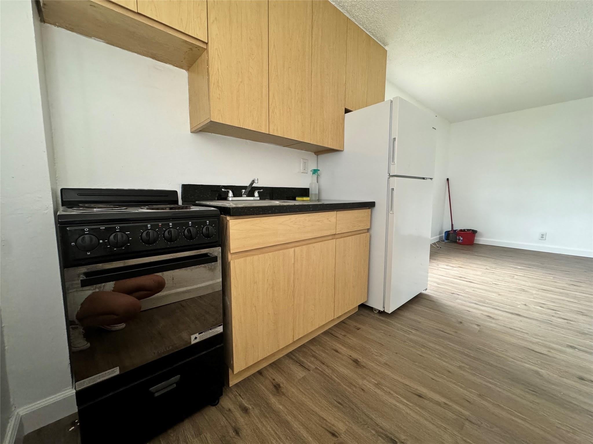 2037 Madison Street – photo 5