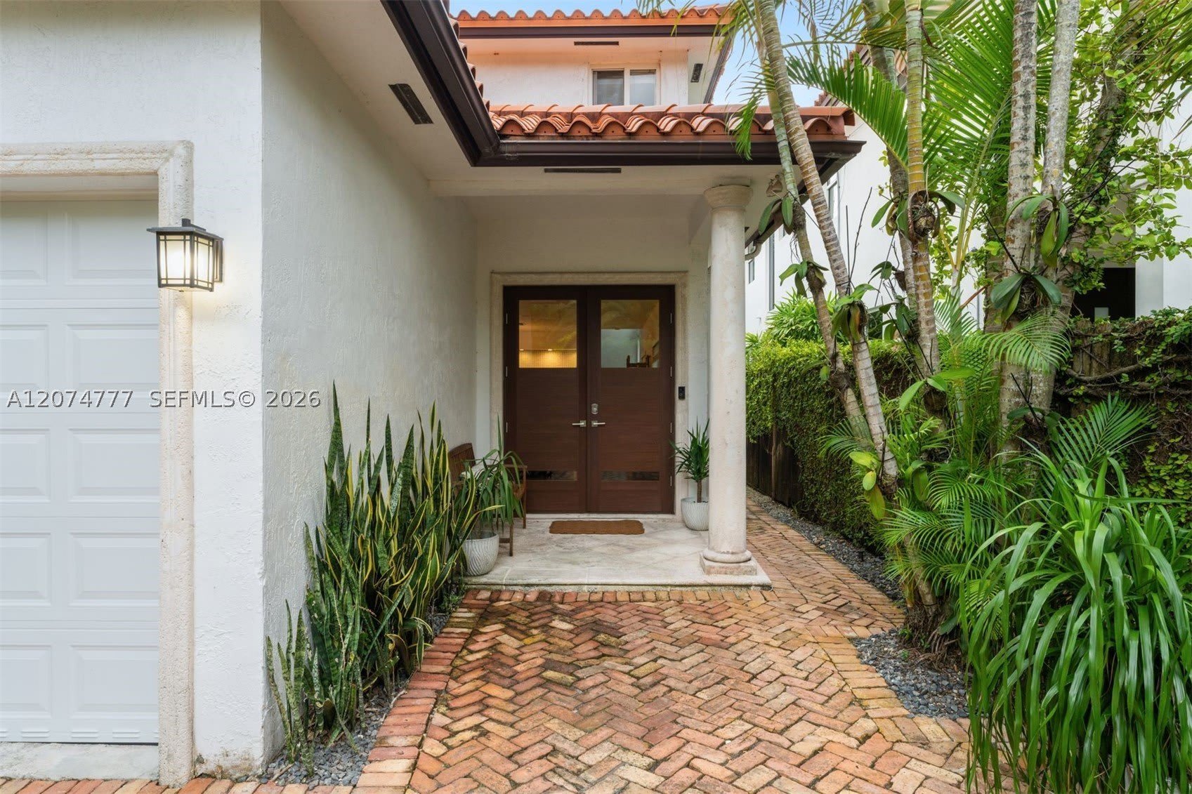3068 Shipping Avenue – photo 2