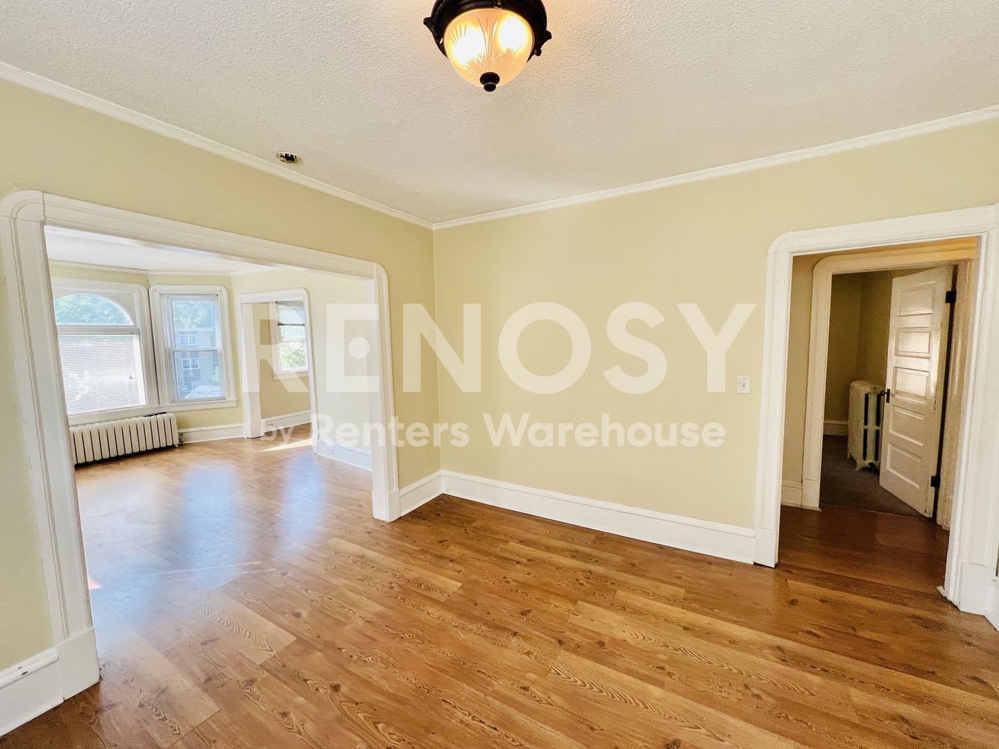 Spacious Upper-Level Duplex in the Heart of South Minneapolis. – photo 5